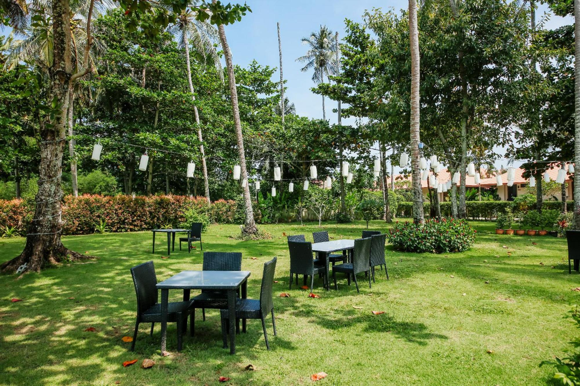 Blue Bay Resort - Access To Pool And Beach-Phuket & Krabi Ko Yao Exteriör bild The garden of the hotel