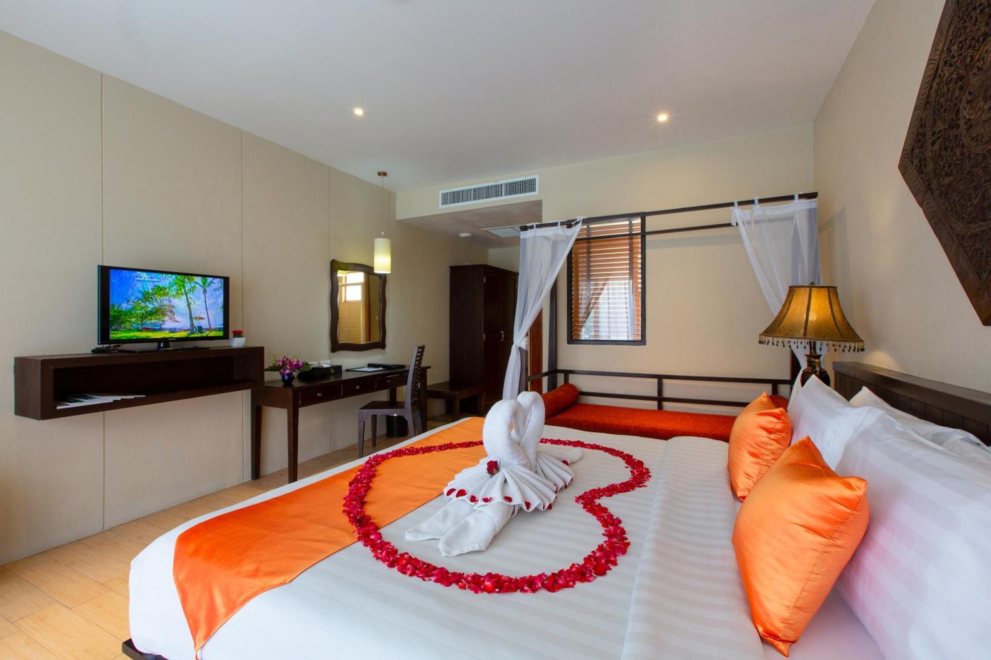 Blue Bay Resort - Access To Pool And Beach-Phuket & Krabi Ko Yao Exteriör bild Deluxe Room