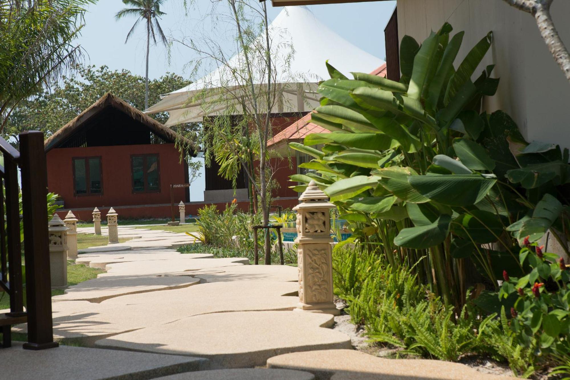 Blue Bay Resort - Access To Pool And Beach-Phuket & Krabi Ko Yao Exteriör bild The resort's grounds