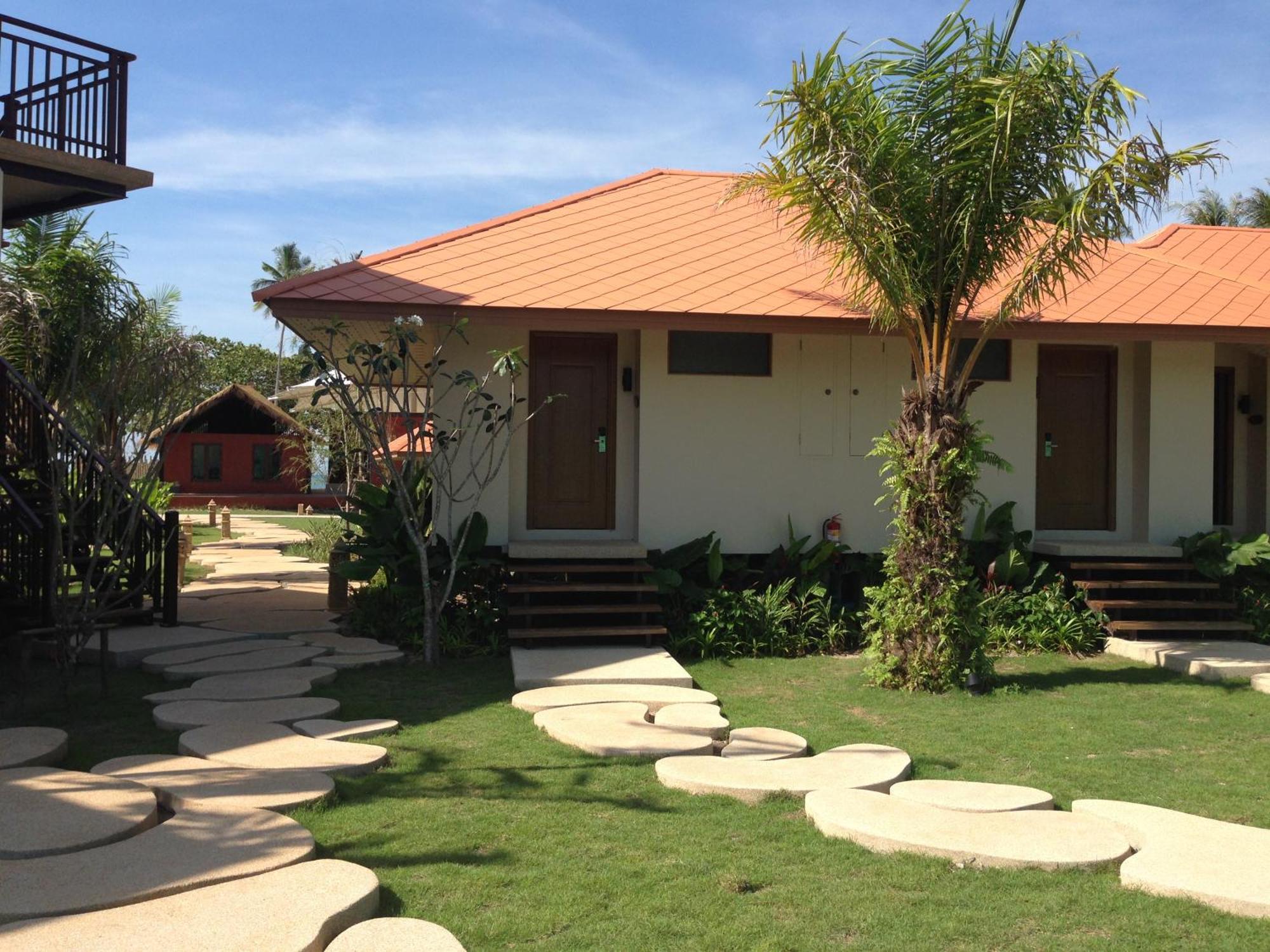 Blue Bay Resort - Access To Pool And Beach-Phuket & Krabi Ko Yao Exteriör bild The resort's bungalows
